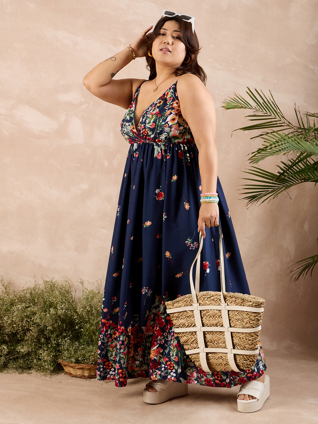 Women Navy Blue Red Floral Printed V-Neck Sleeveless Pleated