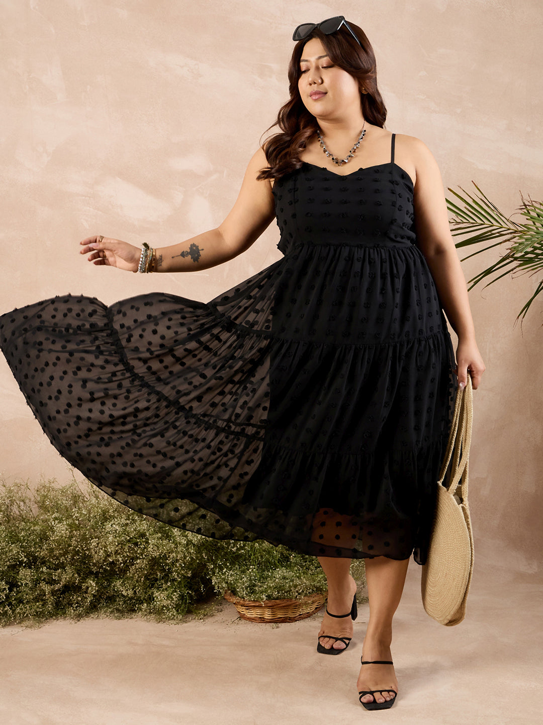 Women Solid Black Dobby Weave Sweetheart Neck Sleeveless Pleated Fit &  Flare Midi Dress