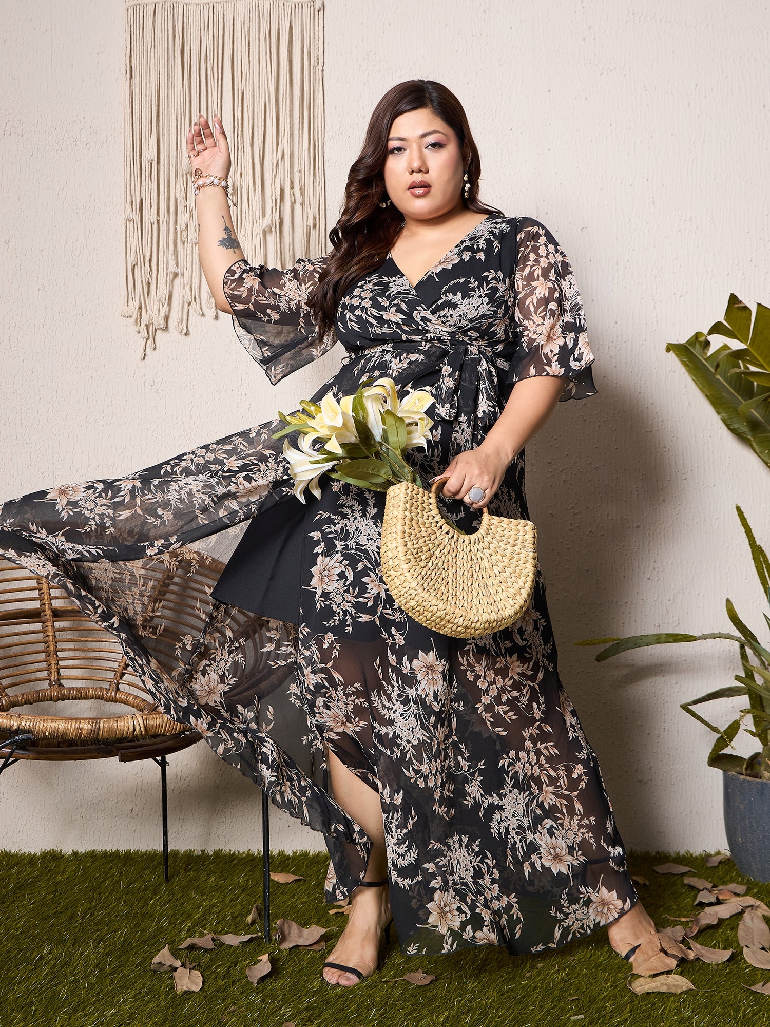 Women Black White Floral Printed V-Neck Flutter Sleeves Waist Tie-Up  Thigh-High Slit Flared Maxi Dress Berrylush Curve