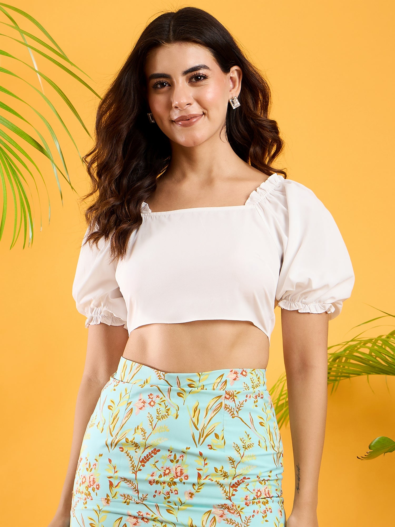 Women Solid White Square Neck Puff Sleeves Backless Tie-Up Fitted