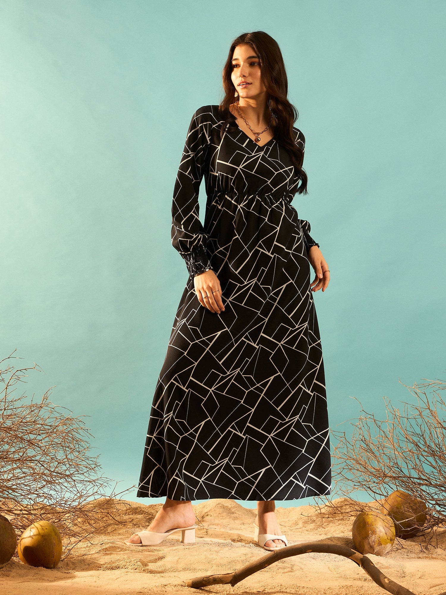 Women Black White Geometric Printed V-Neck Bishop Sleeves Flared A-Line Maxi Dress Berrylush
