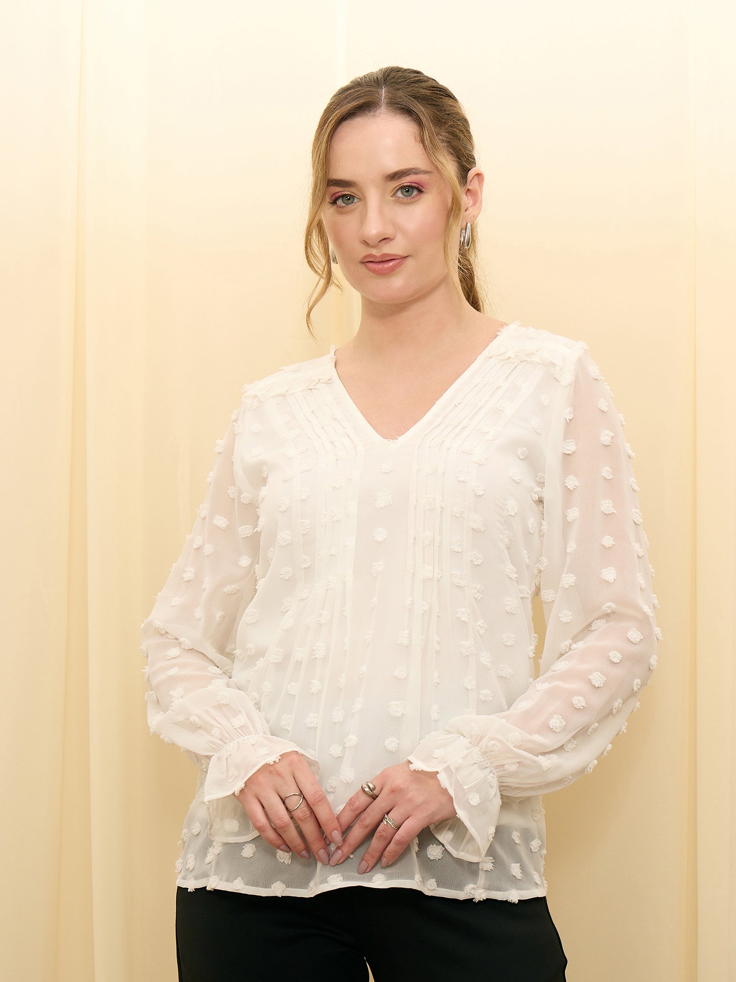 Berrylush BIZwear Women White Solid V-Neck Long Sleeve Regular Top