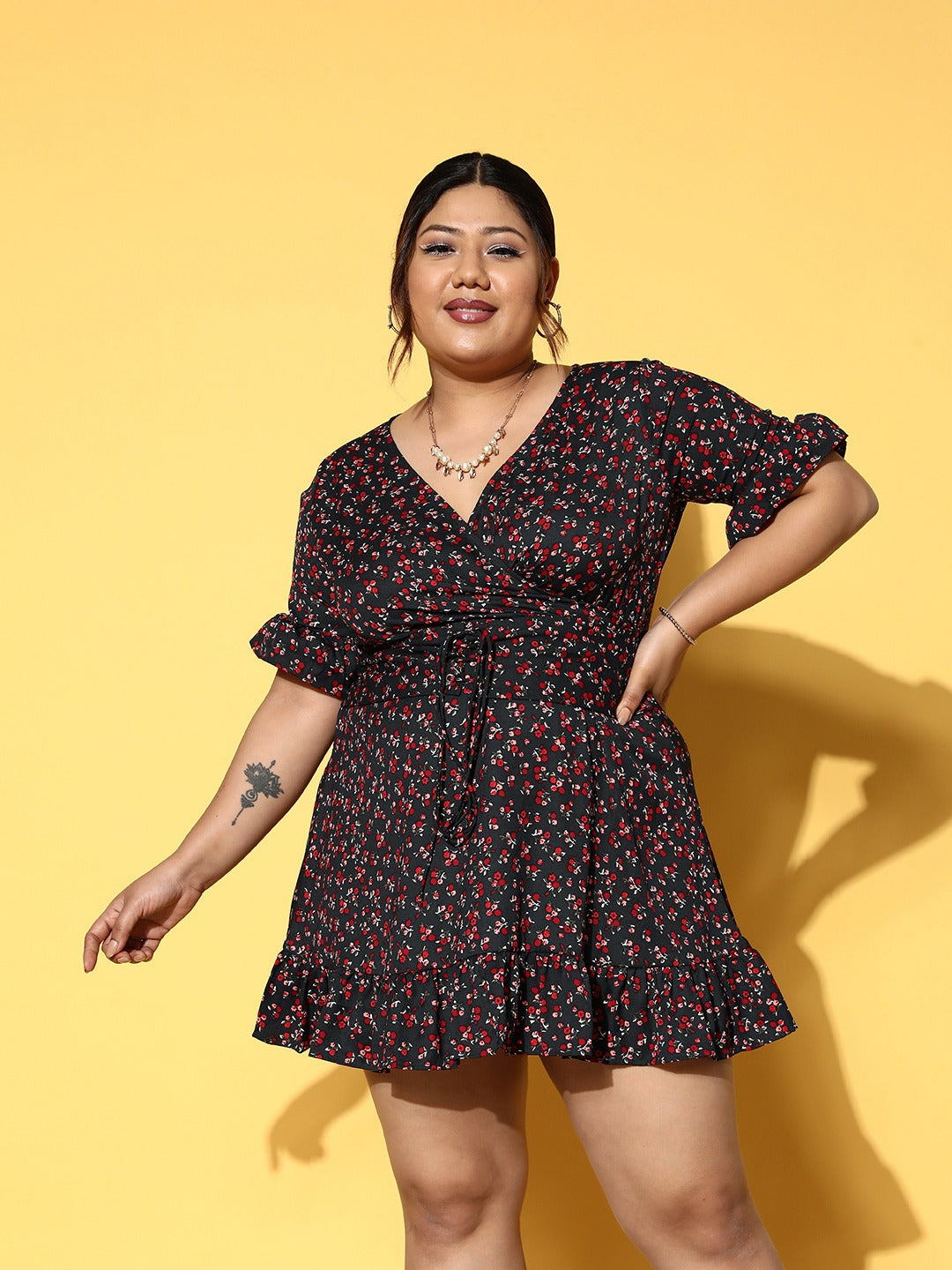 Women Plus Size Navy Blue Red Floral Printed V-Neck Waist Tie-Up Flounce Hem Fit Flare Wrap Mini Dress Berrylush