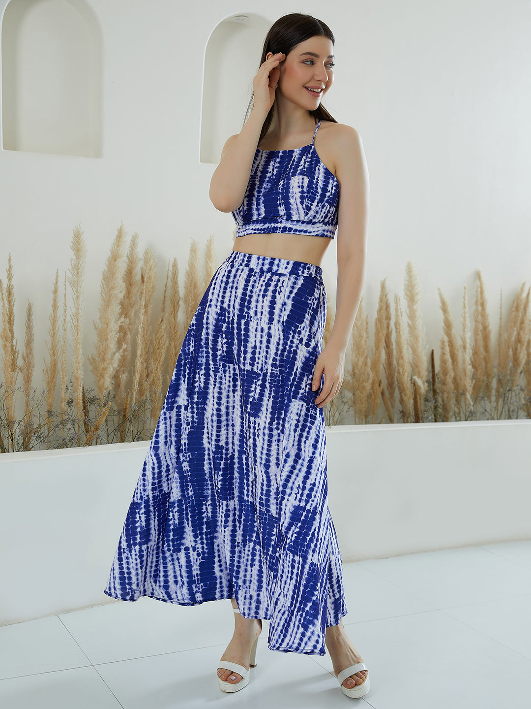 Women Blue White Tie-Dye Printed Halter Neck Backless Crop Top