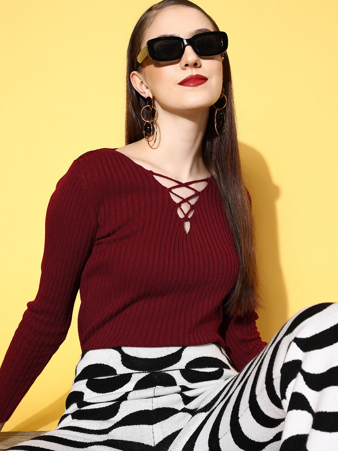 Women Solid Maroon V-Neck Strip Knitted Acrylic Straight Hem