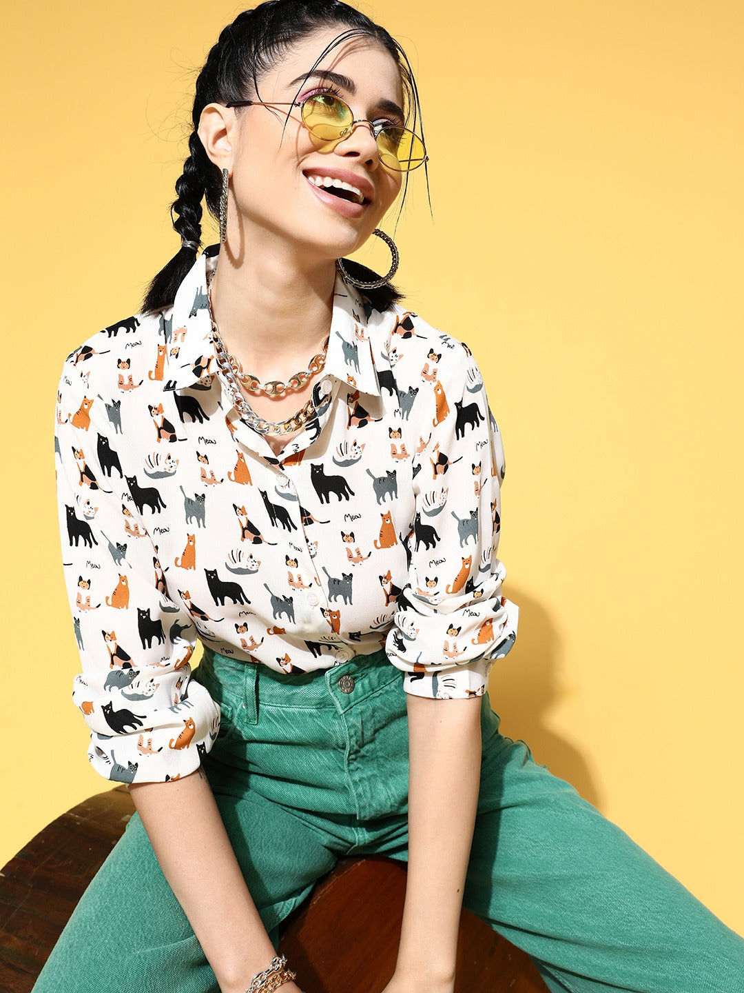 Women White Black Cat Print Spread Collar Neck Front Button-Up