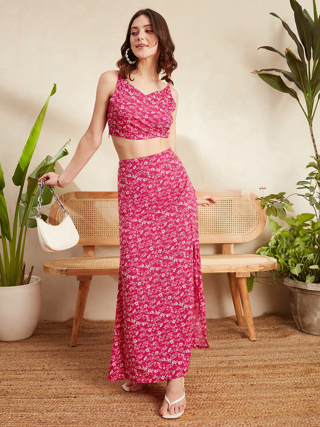 Women Pink White Floral Printed V-Neck Sleeveless Cami Top