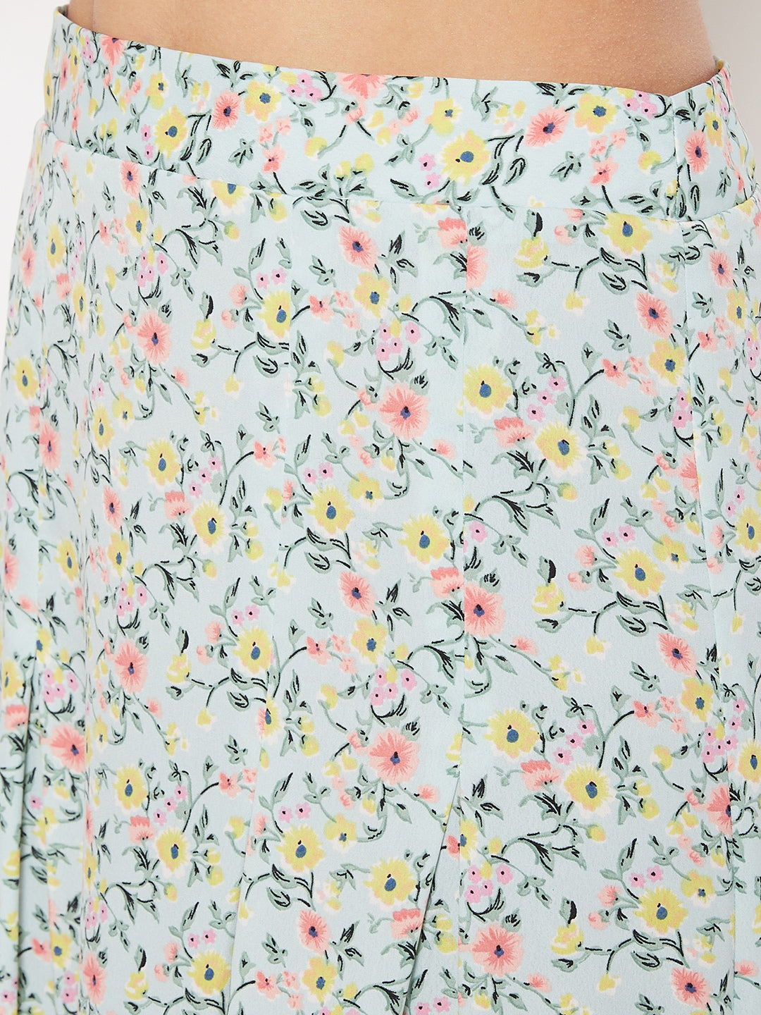 Berrylush Women Green Floral Printed Drawstring Blouse & Maxi Skirt