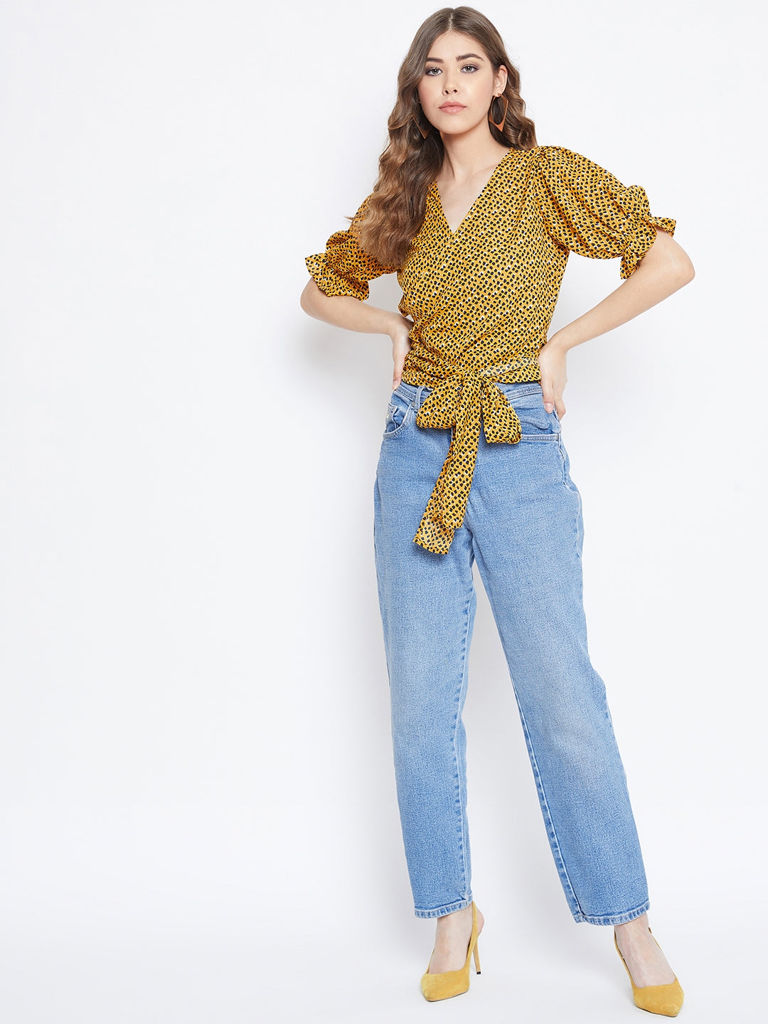 Berrylush Women Yellow & Black Leopard Printed V-Neck Tie-Up Knot Wrap Top