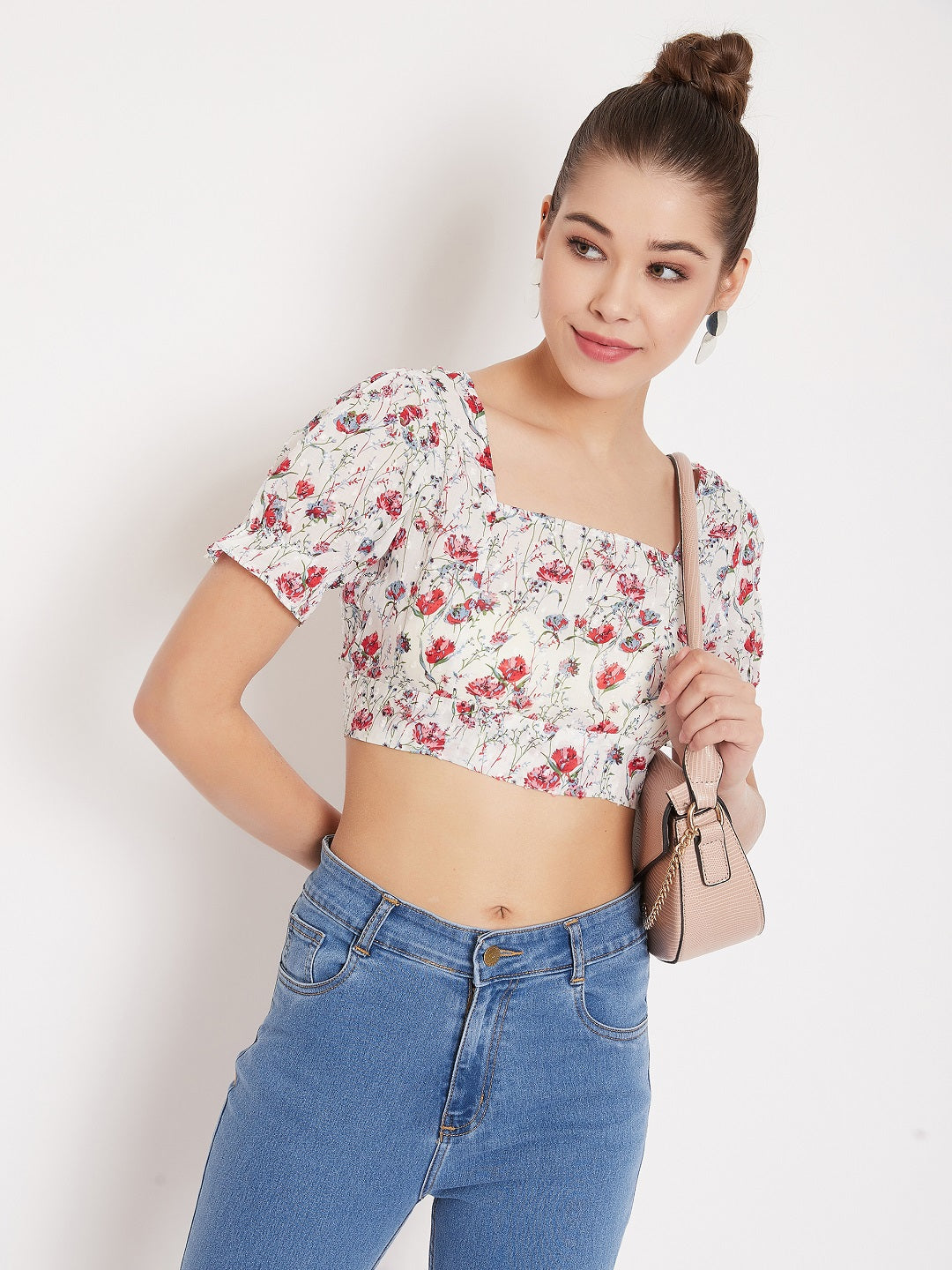 Berrylush Women White Floral Printed Backless Crop Top