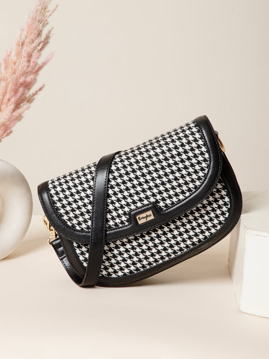 Berrylush Women Black Houndstooth Detachable Sling Casual Sling bag