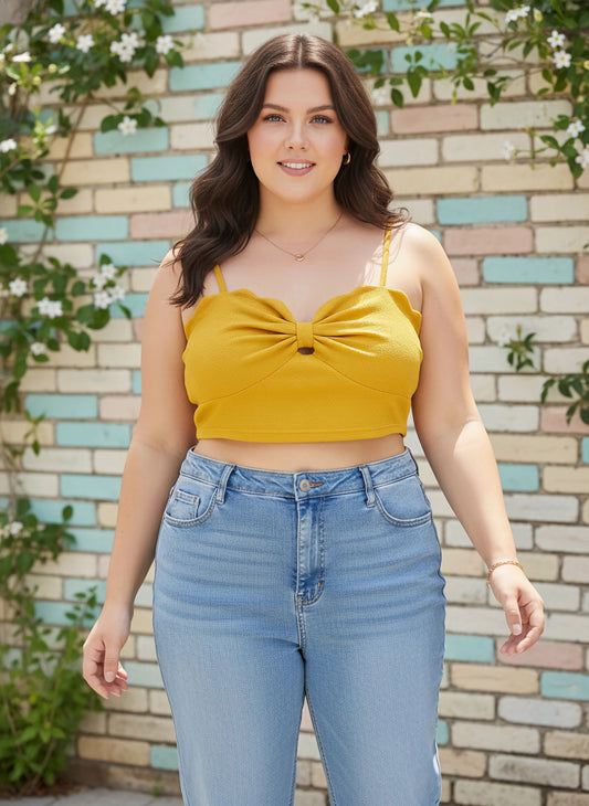 Plus Size Solid Yellow Sweetheart Neck Sleeveless Front Knot Scalloped Crop Top
