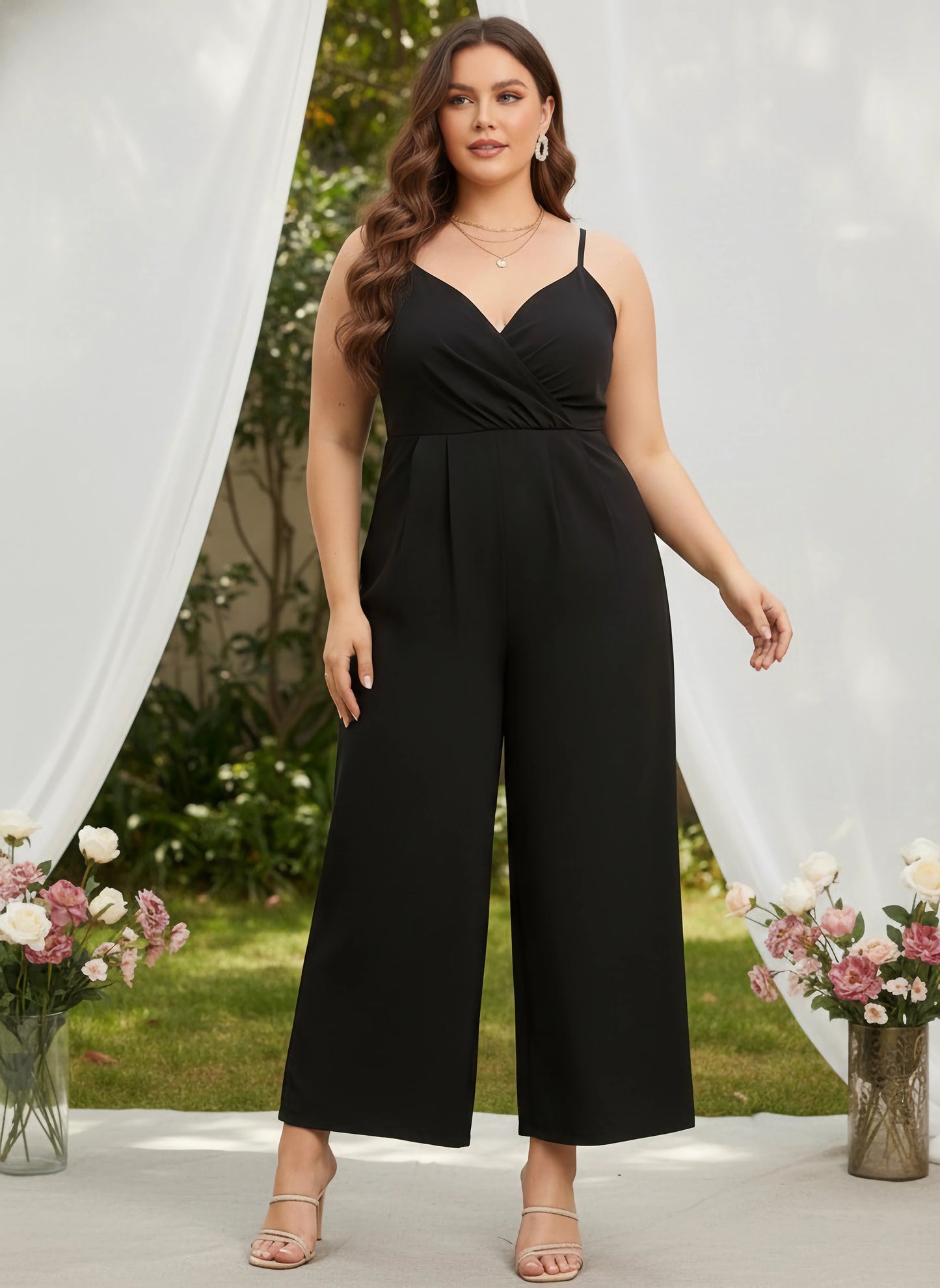 Berrylush Curve Women Black Solid Shoulder Strap Jumpsuit