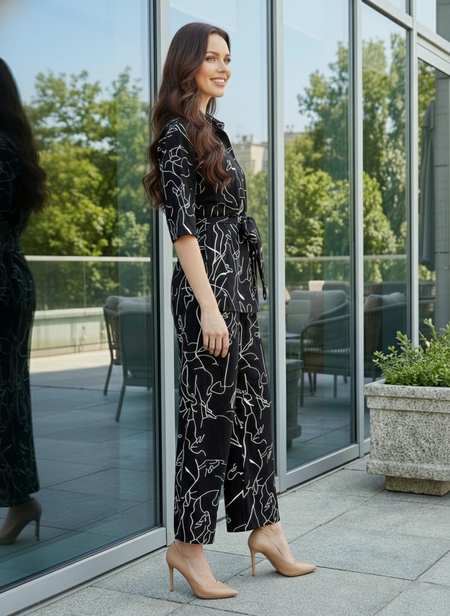 Berrylush BIZwear Women Black & White Abstract Printed Shirt Collar Neck Tie-Up Belted Top & Wide Leg Pants Set