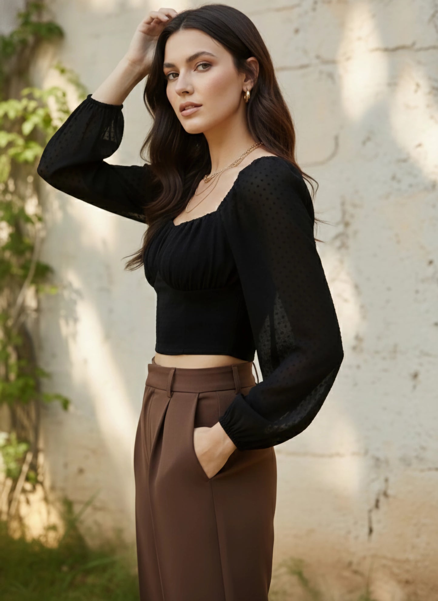 Berrylush Women Solid Black Dobby Weave Sweetheart Neck Puff Sleeve Crepe Smocked Crop Top