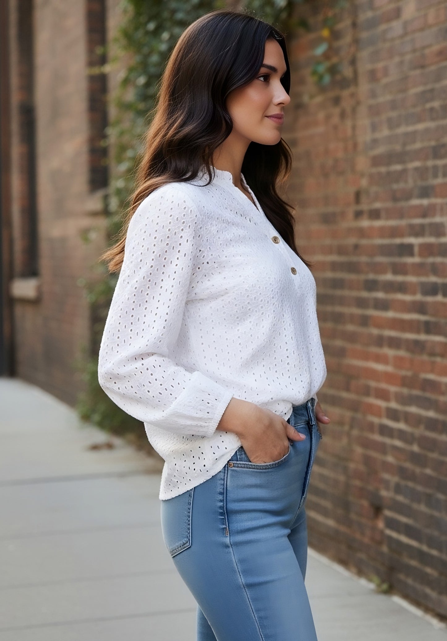 Berrylush BIZwear Women White Solid V-Neck Long Sleeve Regular Top