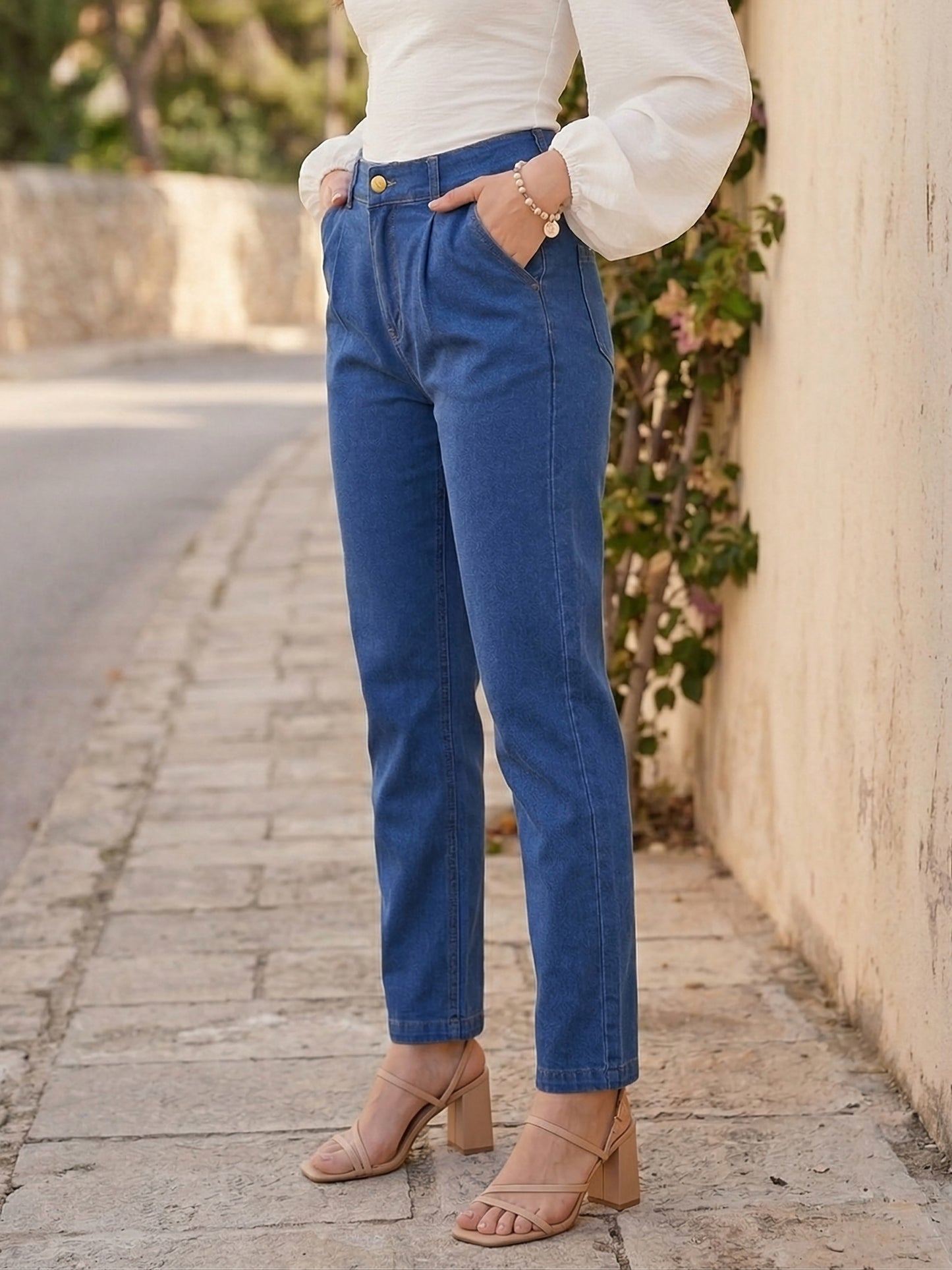 Solid Blue High-Rise Waist Four-Pocket Cotton Knitted Regular Boyfriend Jeans