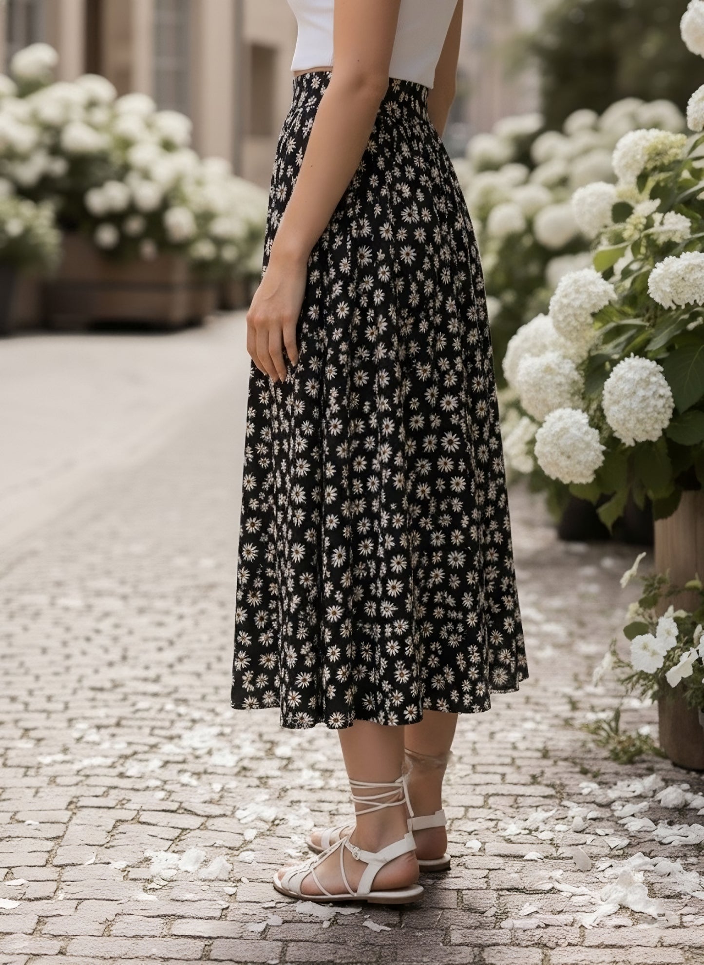 Berrylush Women Black & White Floral Printed High-Rise Waist Slip-On Flared Midi Skirt