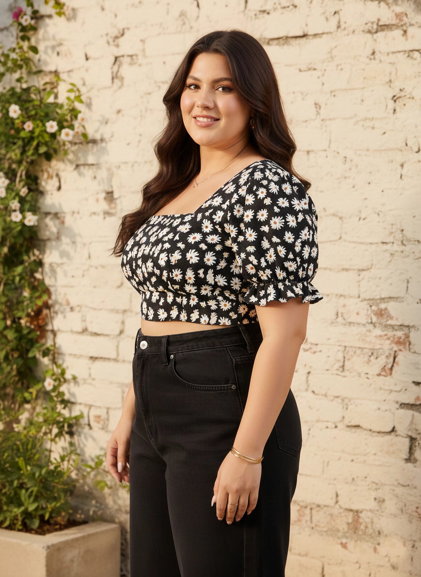 Curve Black & White Floral Printed Square Neck Puff Sleeves Backless Tie-Up Cropped Top