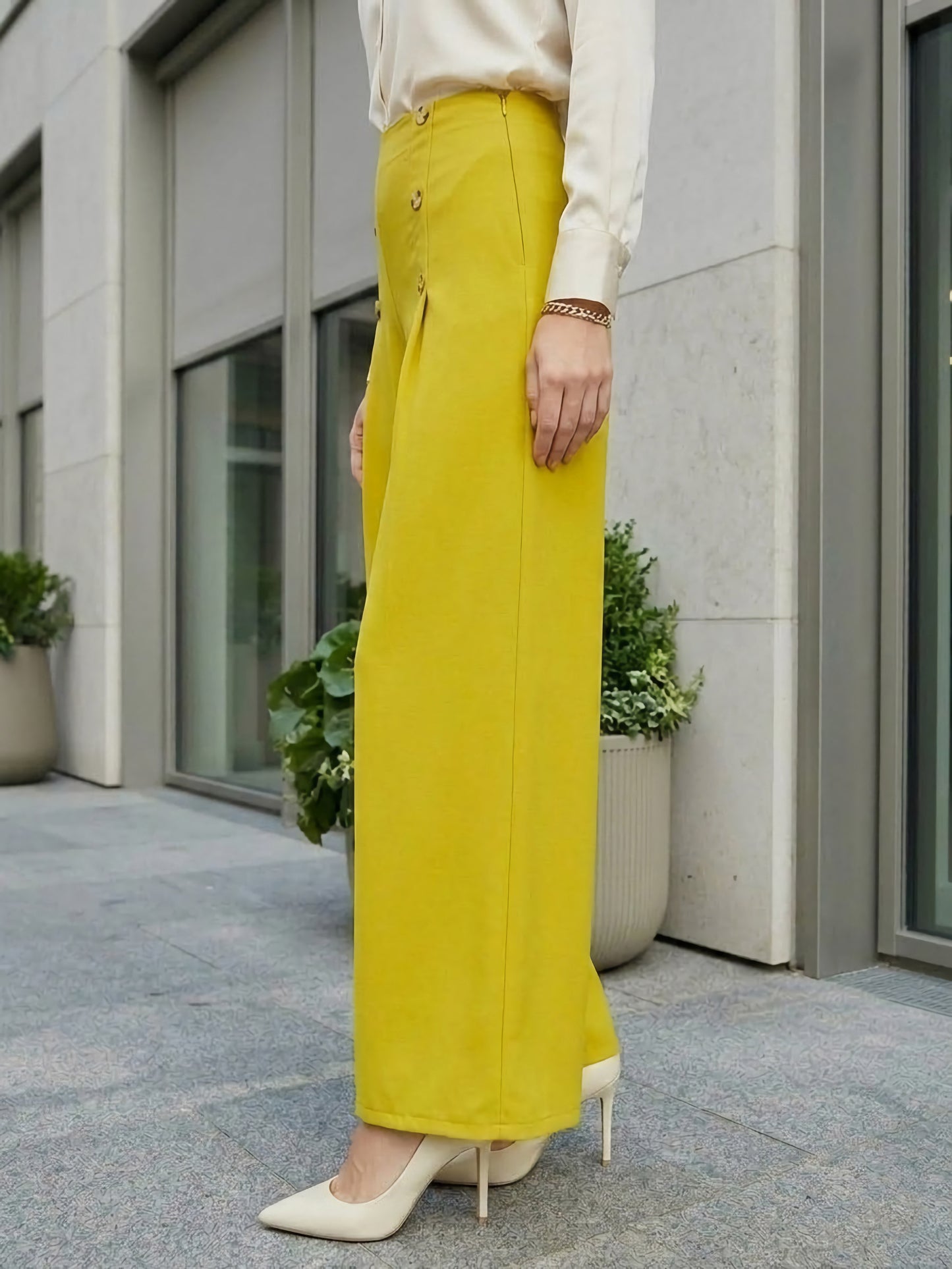 BIZwear Solid Yellow High-Rise Waist Button Detail Wide Leg Pleated Regular Pants