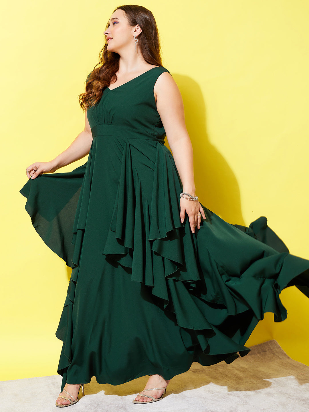 Plus Size Solid Green V-Neck Sleeveless Open-Back Asymmetrical Hem Ruffled Maxi Dress