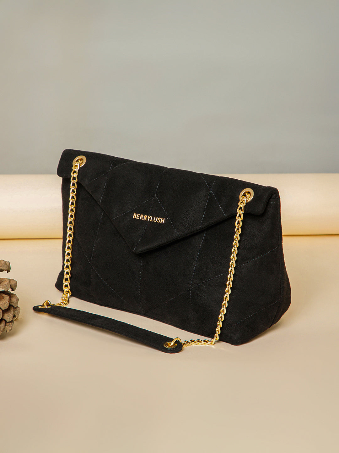 Berrylush Women Black Structured Quilted Shoulder Bag