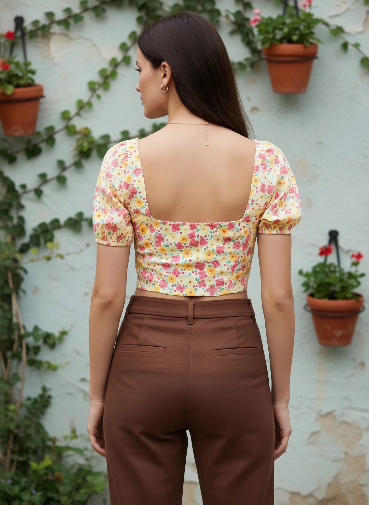 Berrylush Women White & Pink Floral Printed Square Neck Crepe Cropped Top