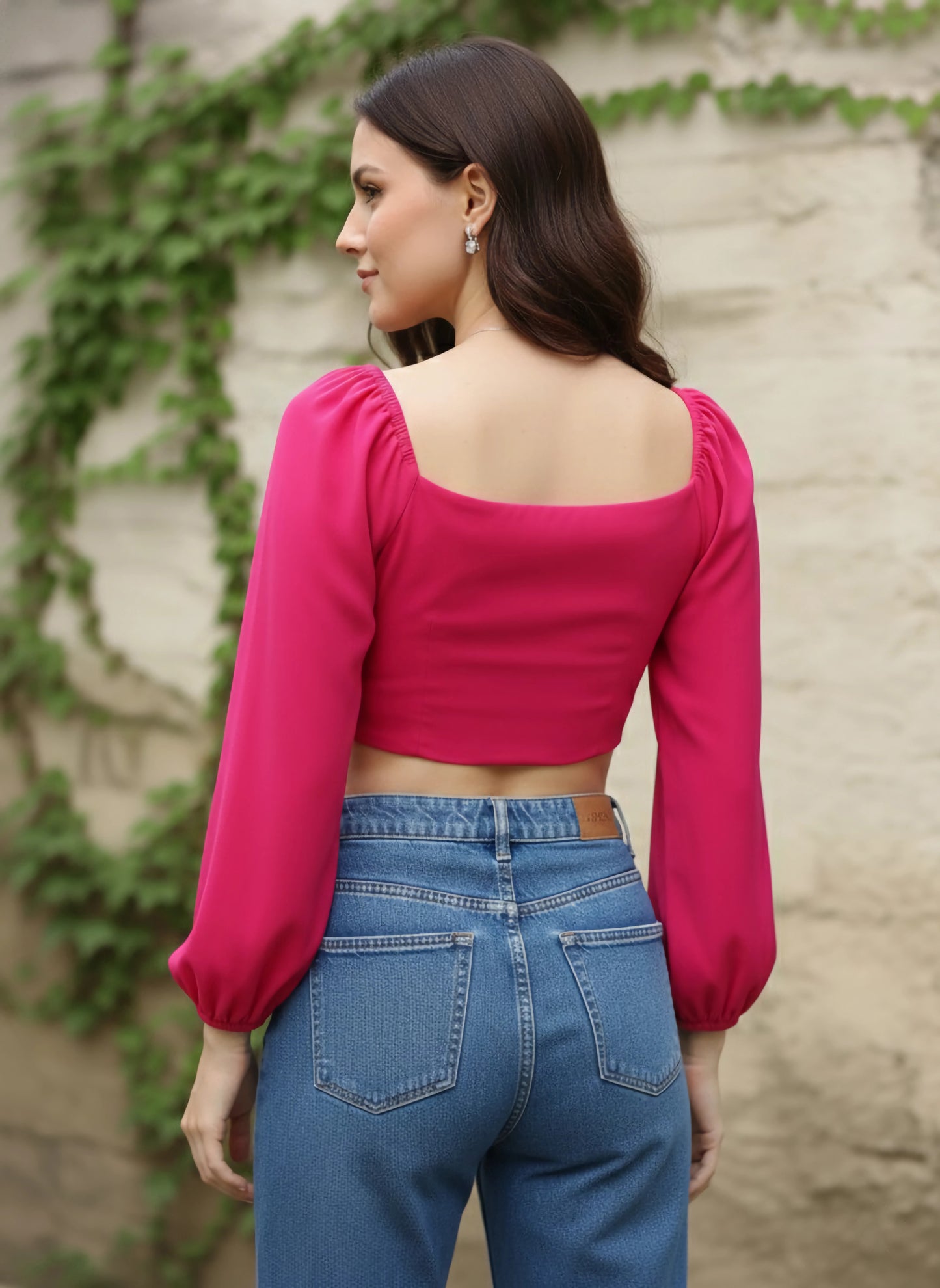 Berrylush Women Solid Pink Sweetheart Neck Front Tie-Up Crepe Cropped Top