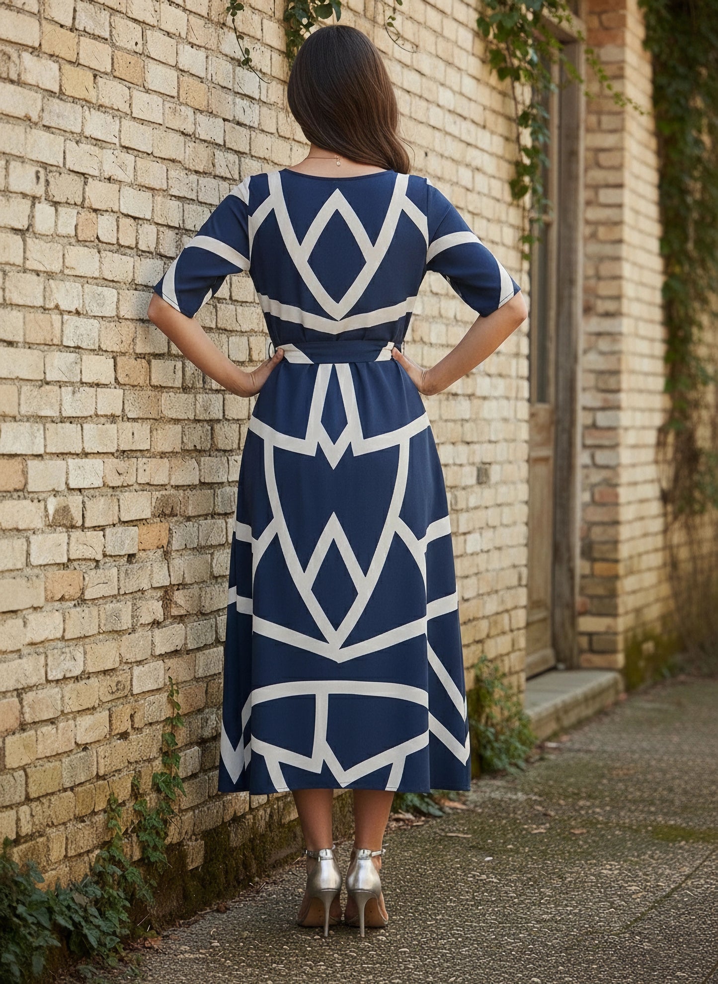 Navy Blue & White Geometric Printed Round Neck Crepe Waist Tie-Up Flared Midi Dress