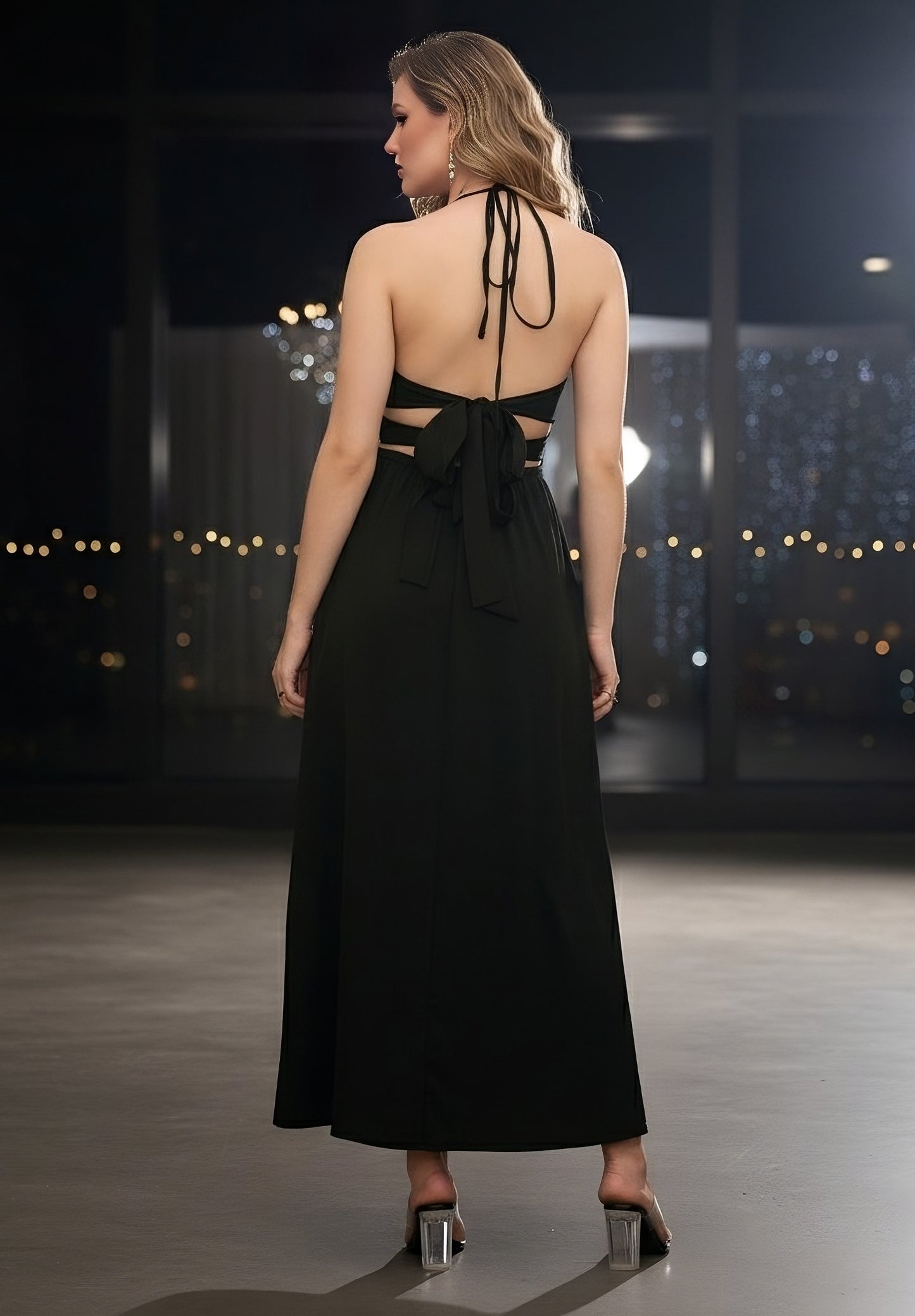 Berrylush Women Black Solid Halter Neck Sleeveless Maxi Dress