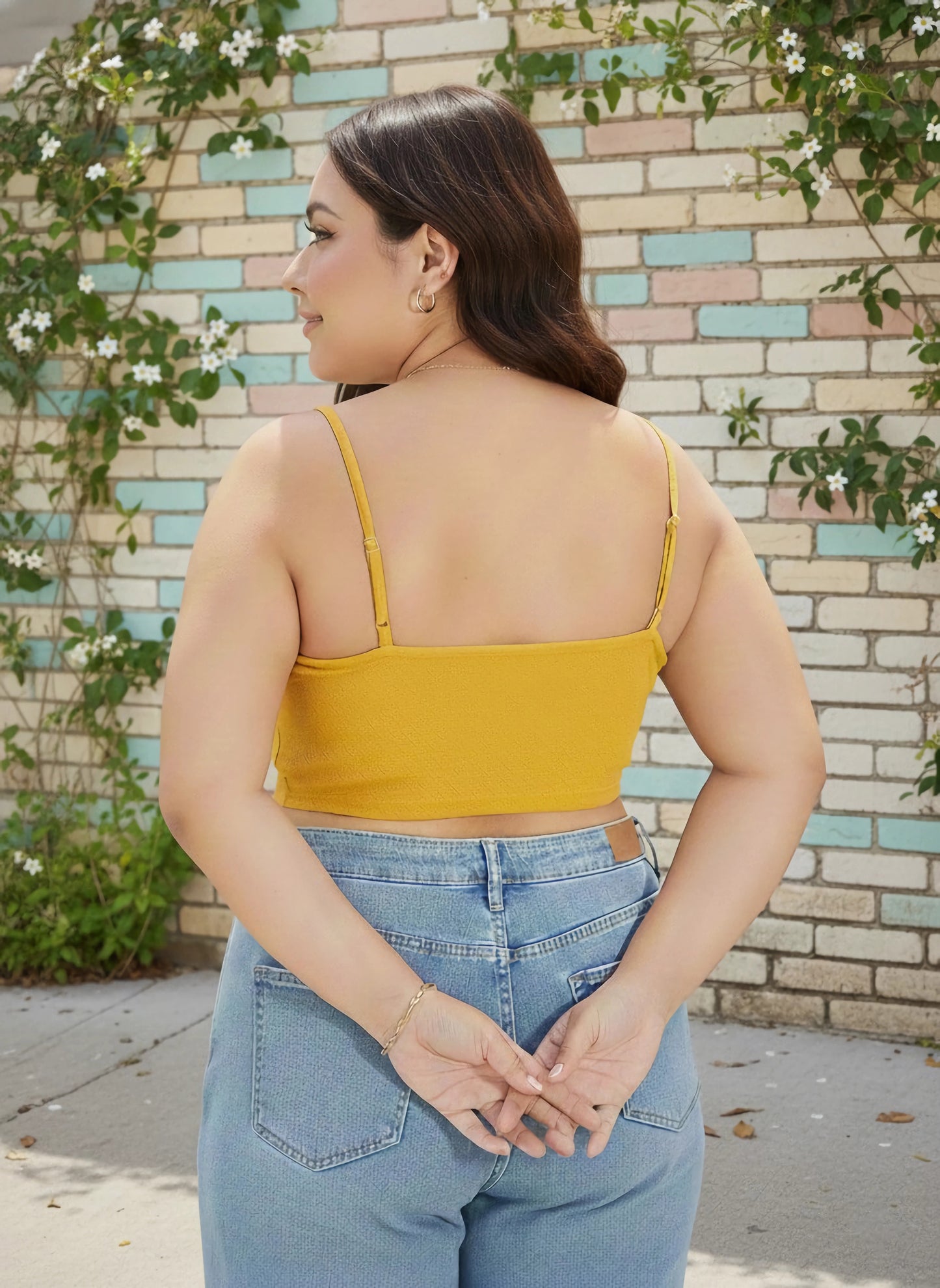 Plus Size Solid Yellow Sweetheart Neck Sleeveless Front Knot Scalloped Crop Top