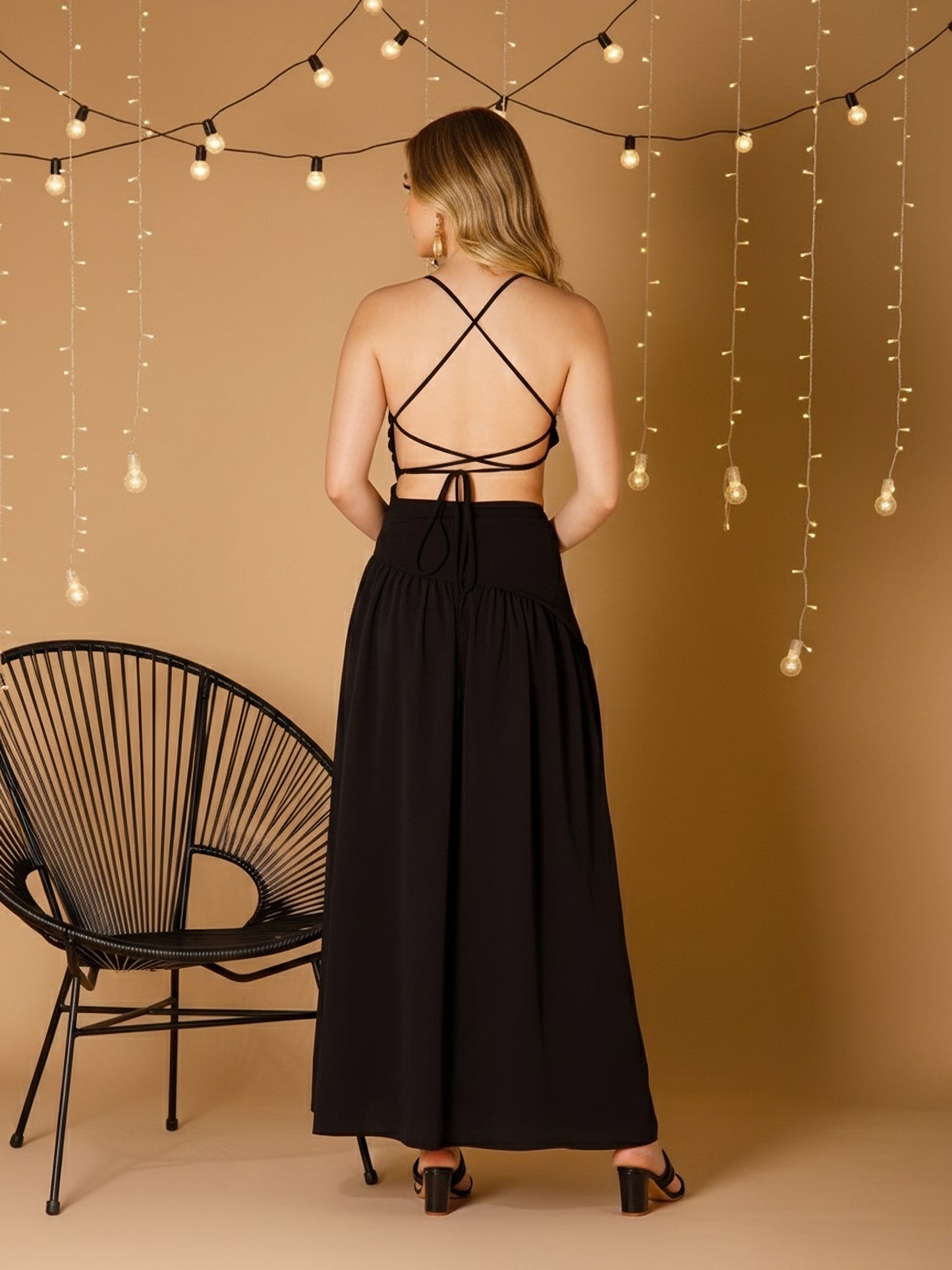 Berrylush Women Black Solid Shoulder Straps Flared Sexy Maxi Dress