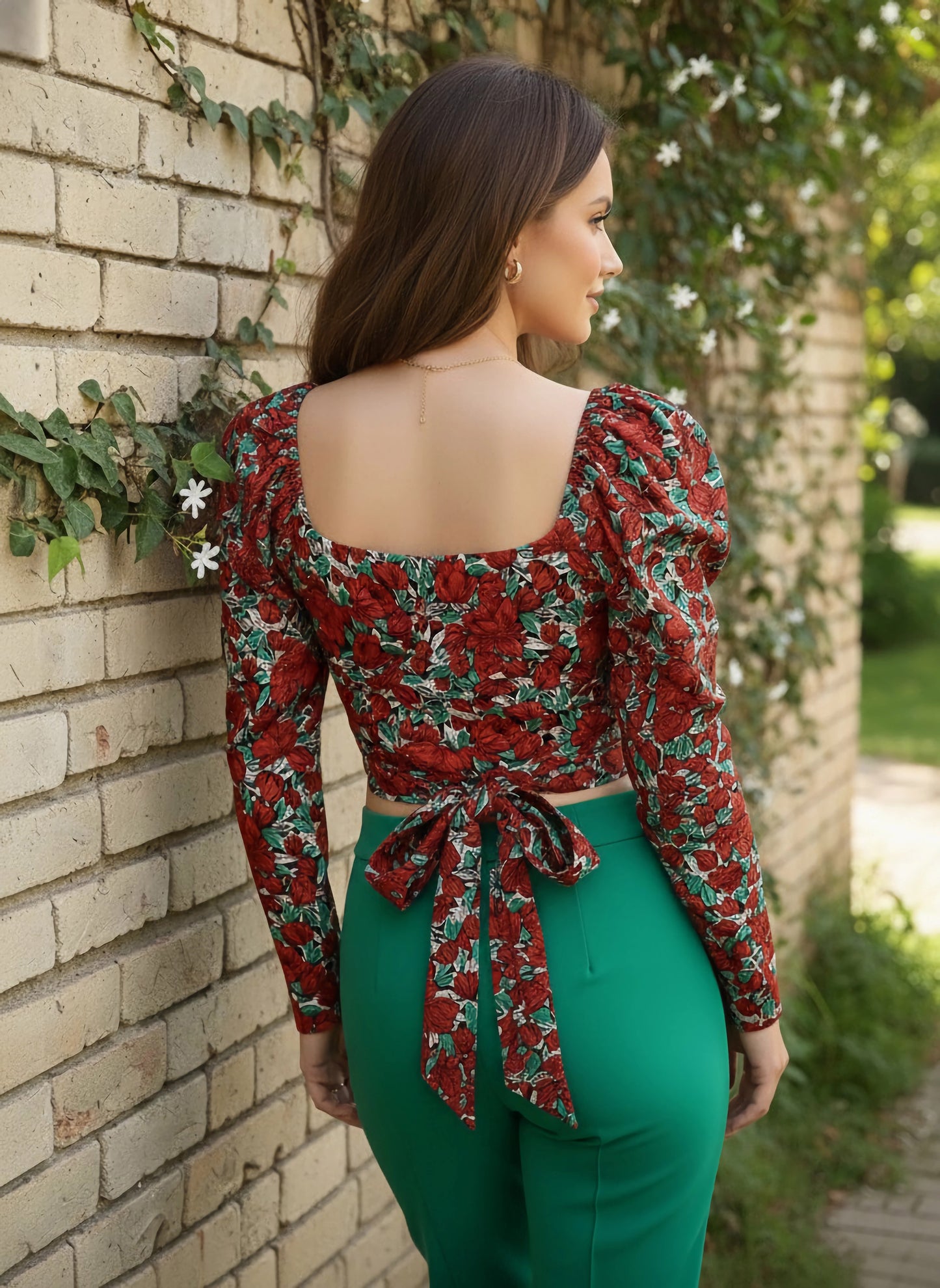 Berrylush Women Red & Black Floral Print Puff Sleeves Crepe Wrap Top