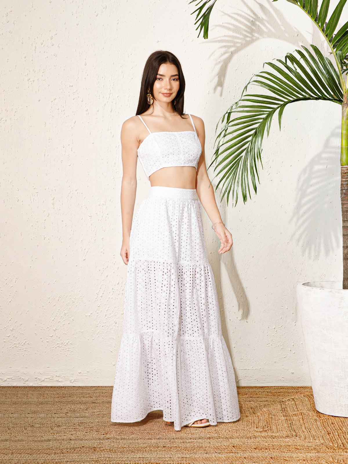 Berrylush Women White Solid Shoulder Straps Crop Top With High Rise Ma