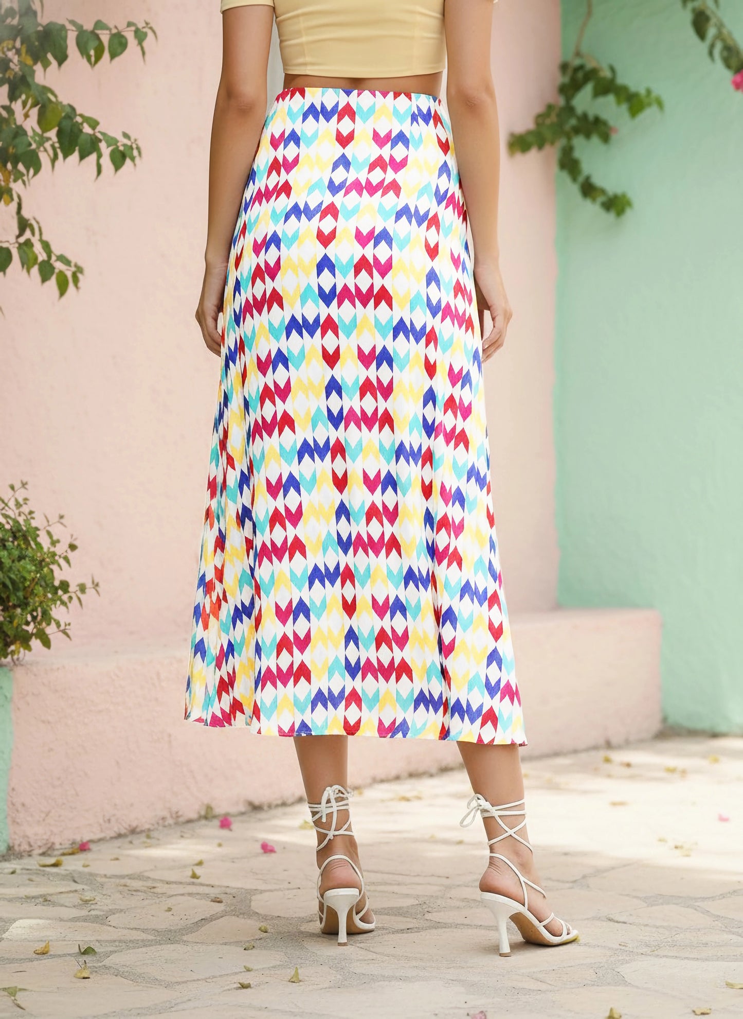 Berrylush Women Multicoloured Geometric Printed Flared A-Line Midi Skirt