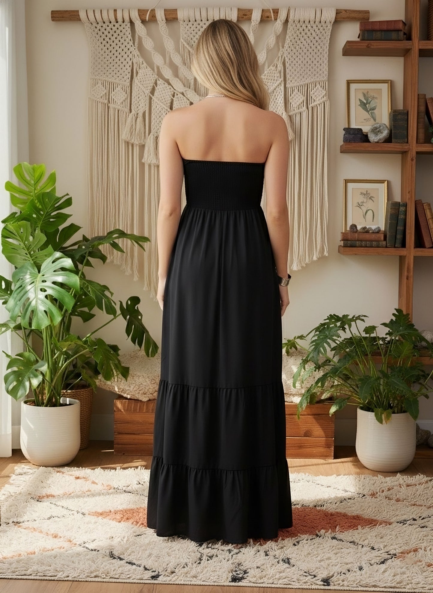 Berrylush Women Black Solid Strapless Smocked A-Line Maxi Dress