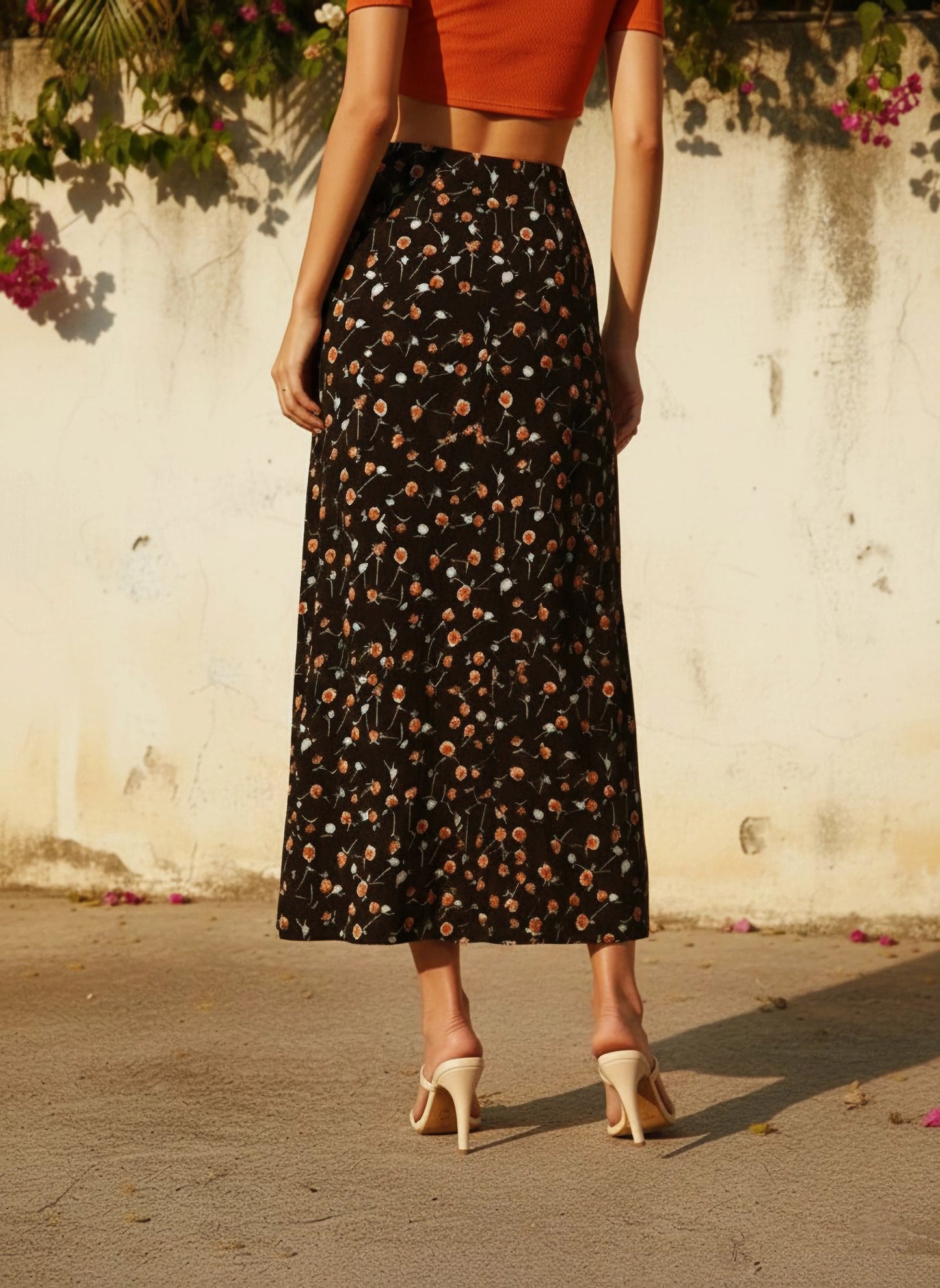 Berrylush Women Black Ditsy Floral Printed Thigh-High Slit Straight Midi Pencil Skirt