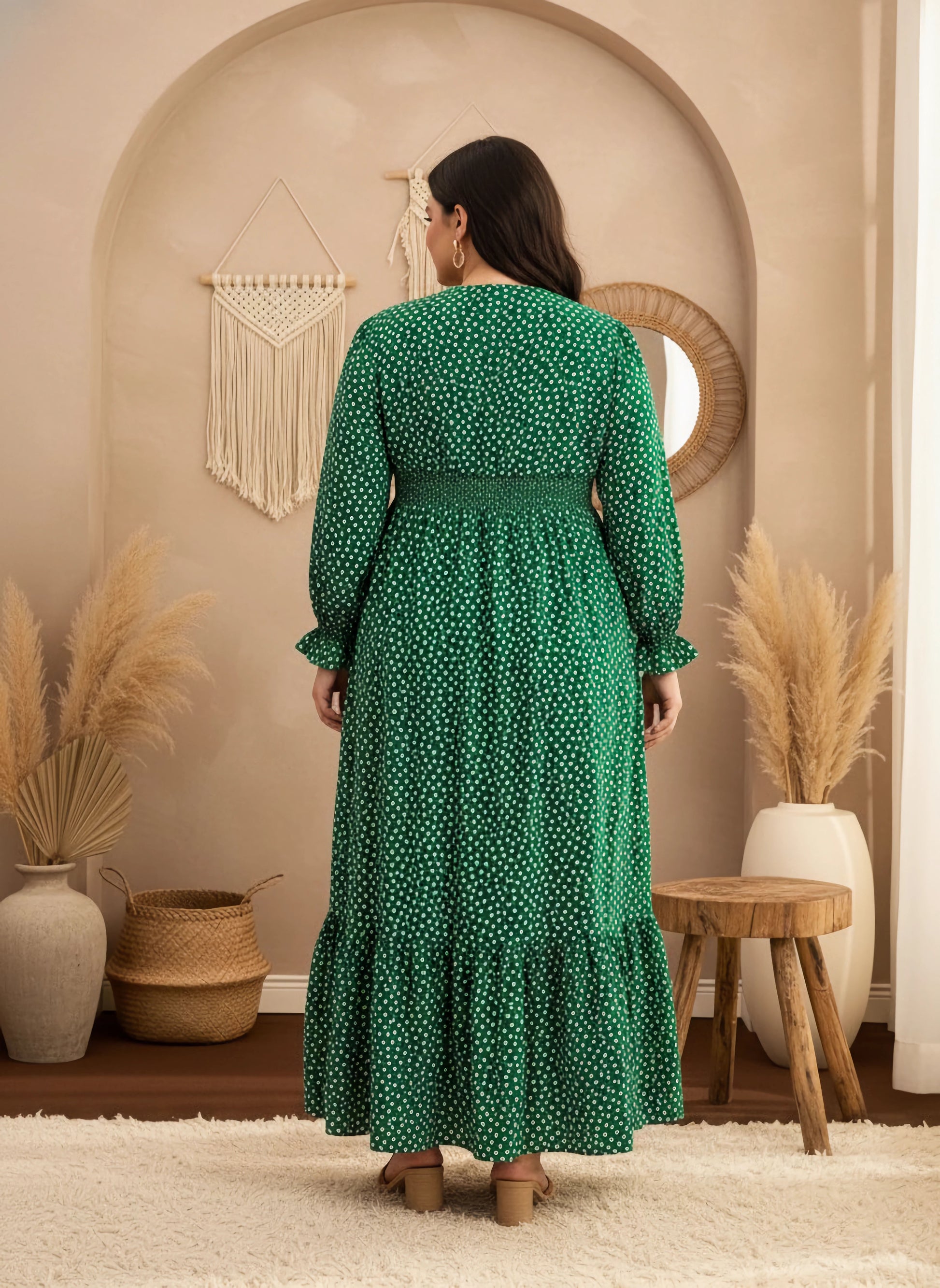 Berrylush Curve Women Plus Size Green Floral Print V-Neck Long Sleeve Maxi Dress Berrylush Curve Women Plus Size Green Floral Print V-Neck Long Sleeve Maxi Dress