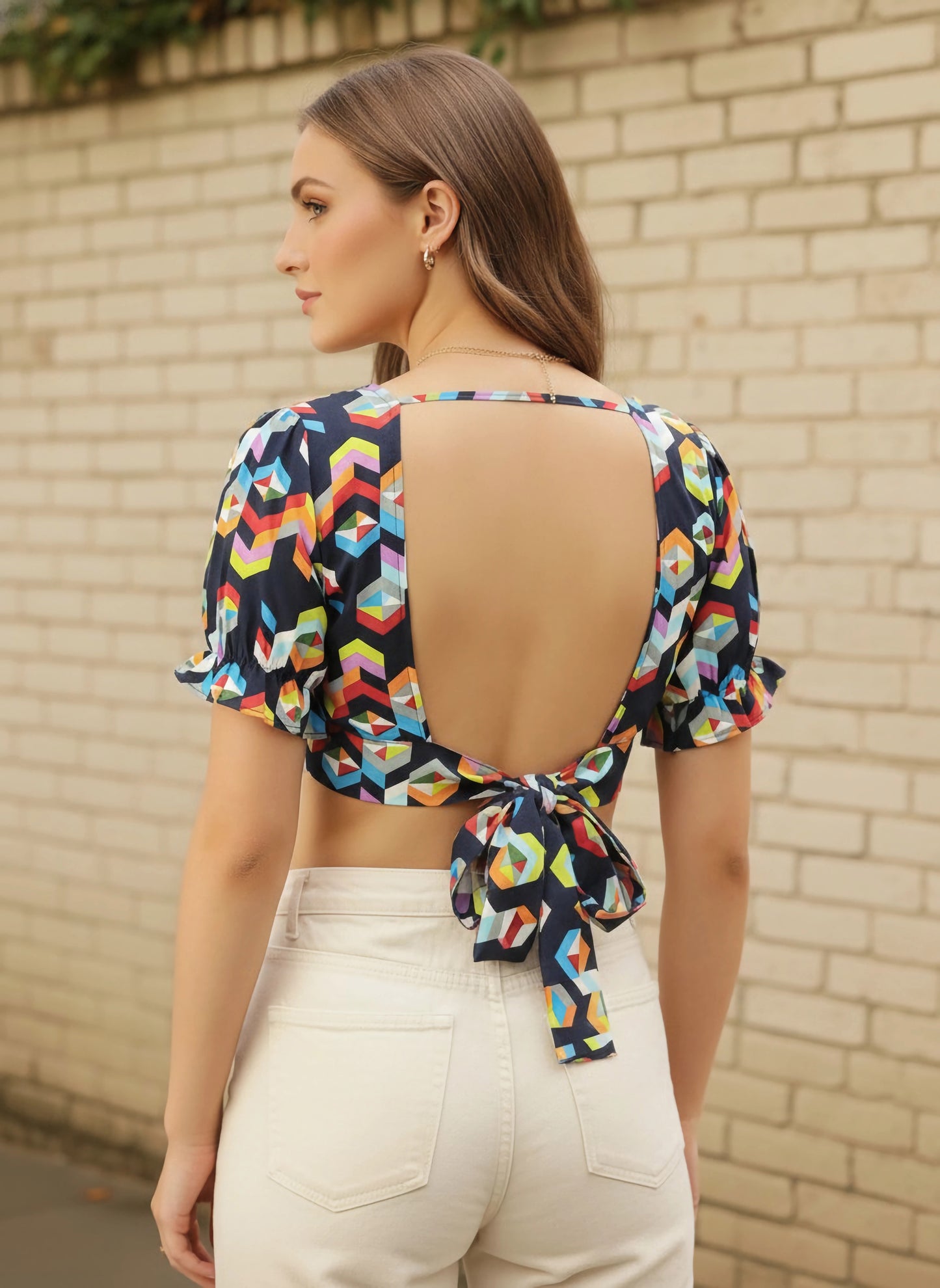 Berrylush Women Navy Blue Geometric Printed Open Back Crop Top