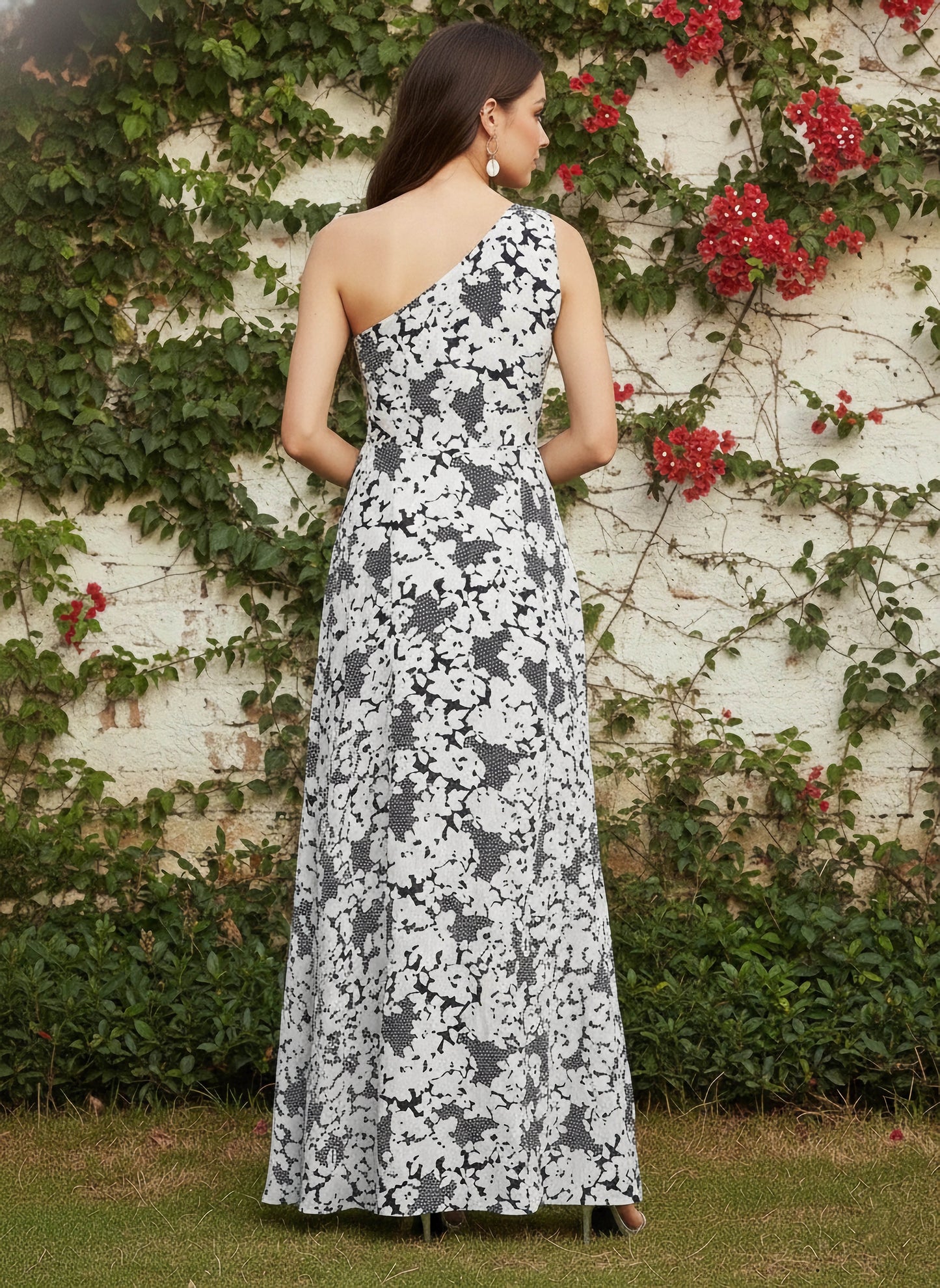 Berrylush Women Black & White Floral Printed One-Shoulder Flared Maxi Dress