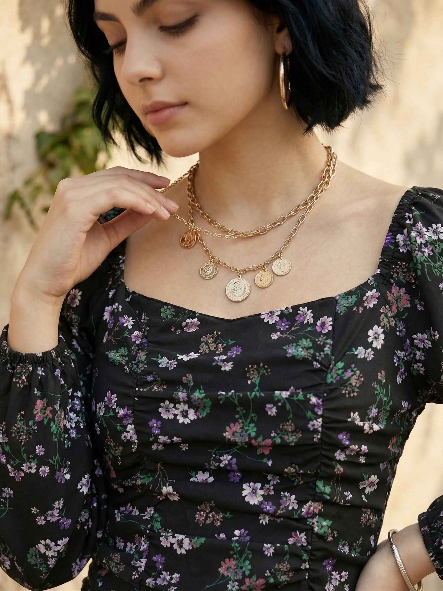 Berrylush Women Black & Green Floral Printed Square Neck Bishop Sleeve Ruched Sheath Mini Dress