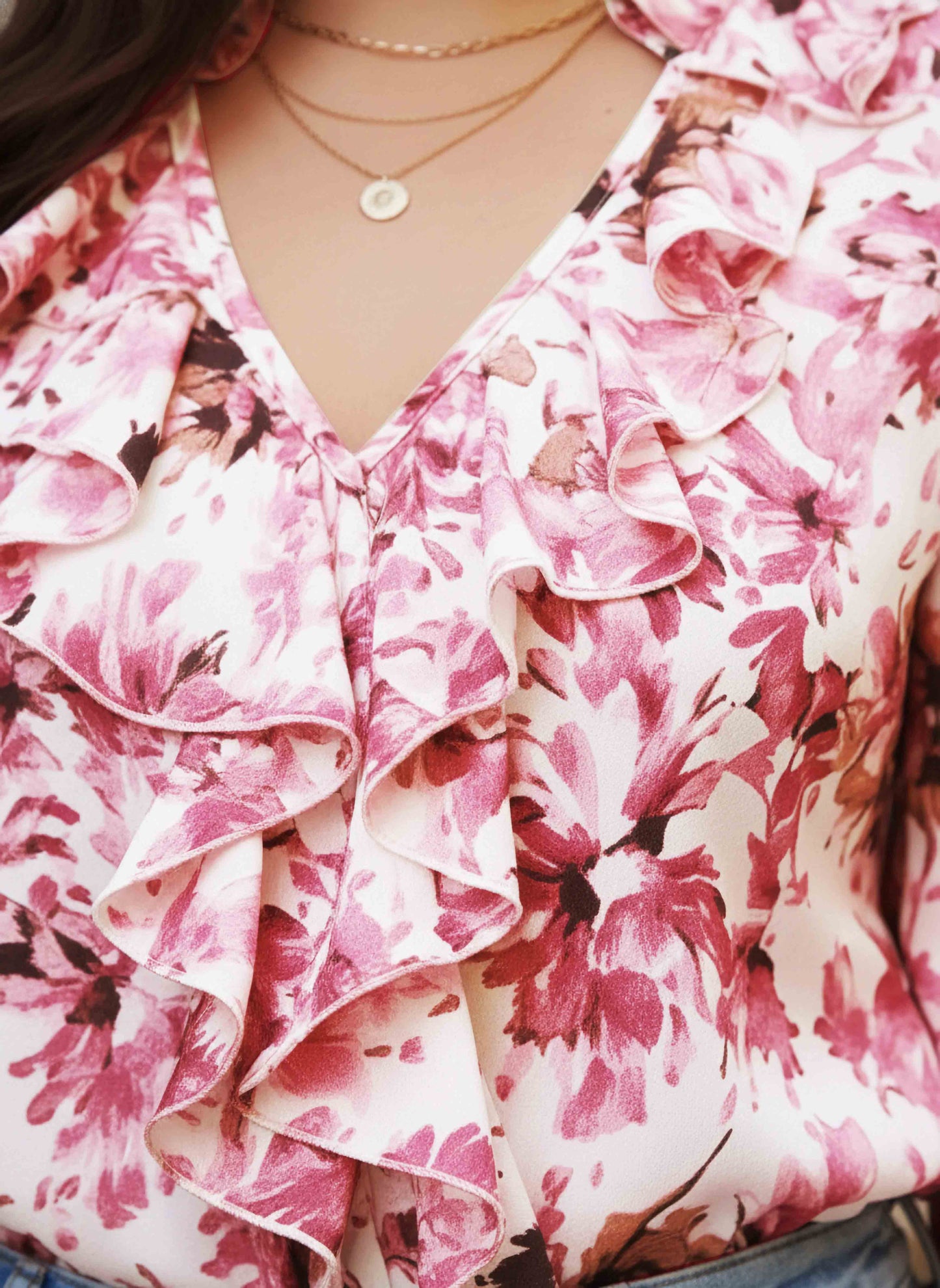 Berrylush Women Plus Size Pink & White Floral Printed V-Neck Button-Up Georgette Ruffled Regular Top