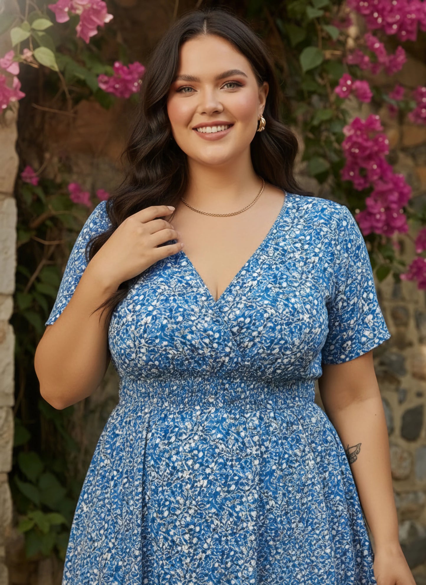 Curve Blue & White Floral Printed V-Neck Short Sleeves Smocked Fit & Flare Midi Dress