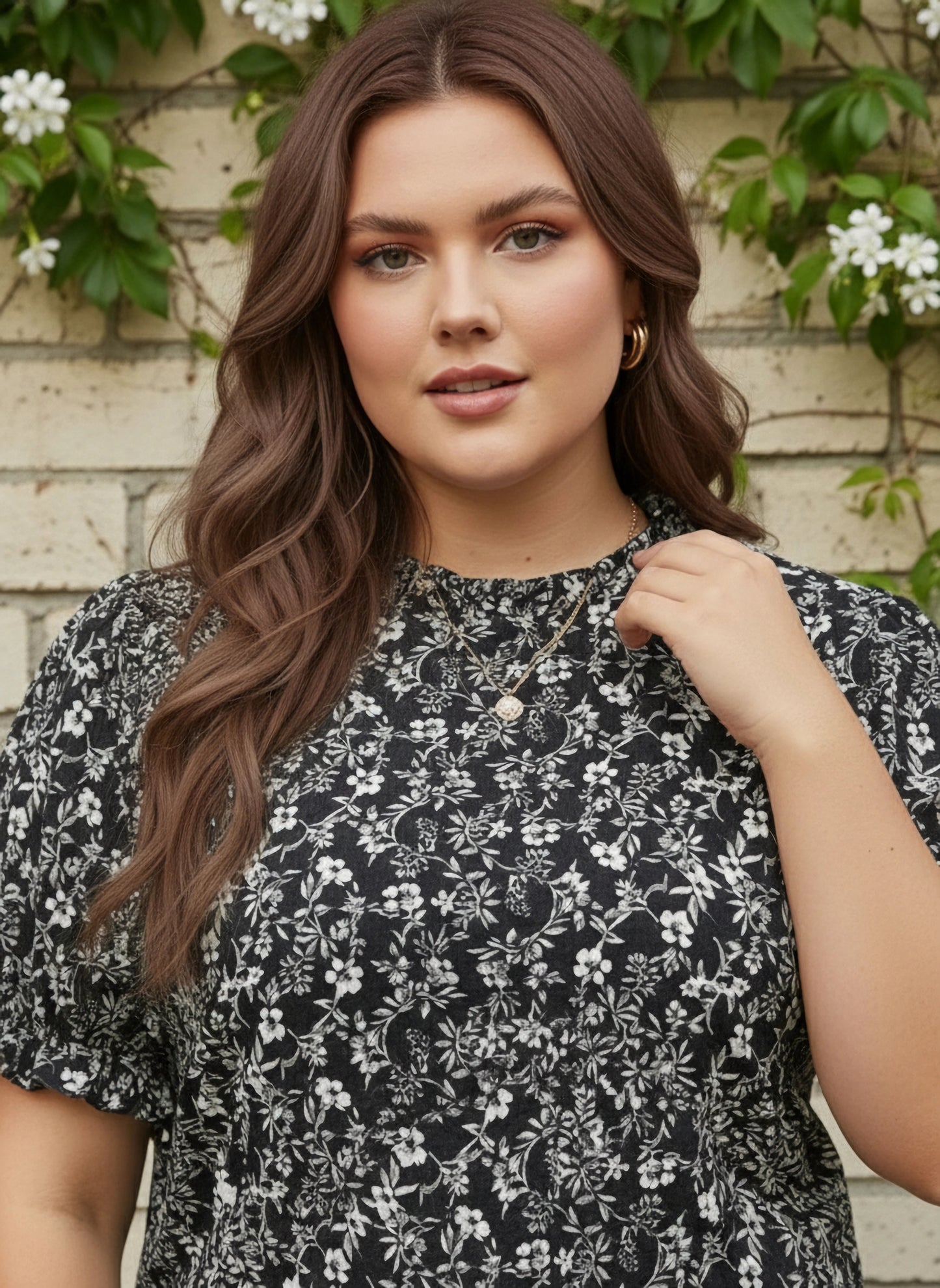 Berrylush Women Plus Size Black & White Floral Printed Round Neck Crepe Pleated Regular Top