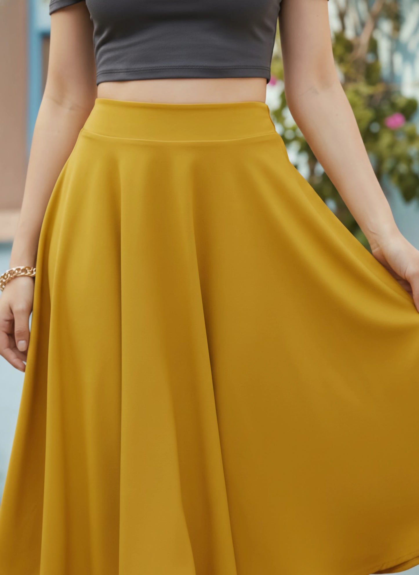 Berrylush Women Solid Yellow High-Rise Flared Midi Skirt