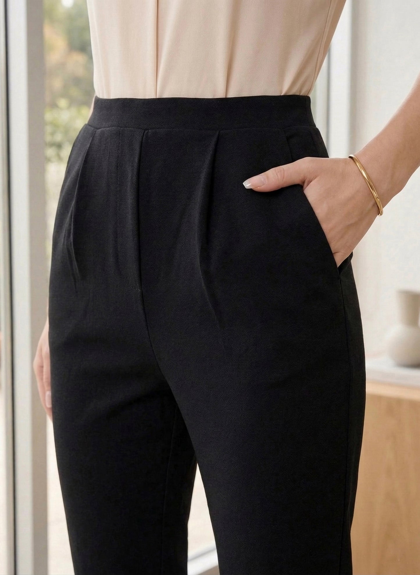 BIZwear Solid Black High-Rise Waist Front-Pleat Skinny-Fit Slip-On Knitted Regular Trousers