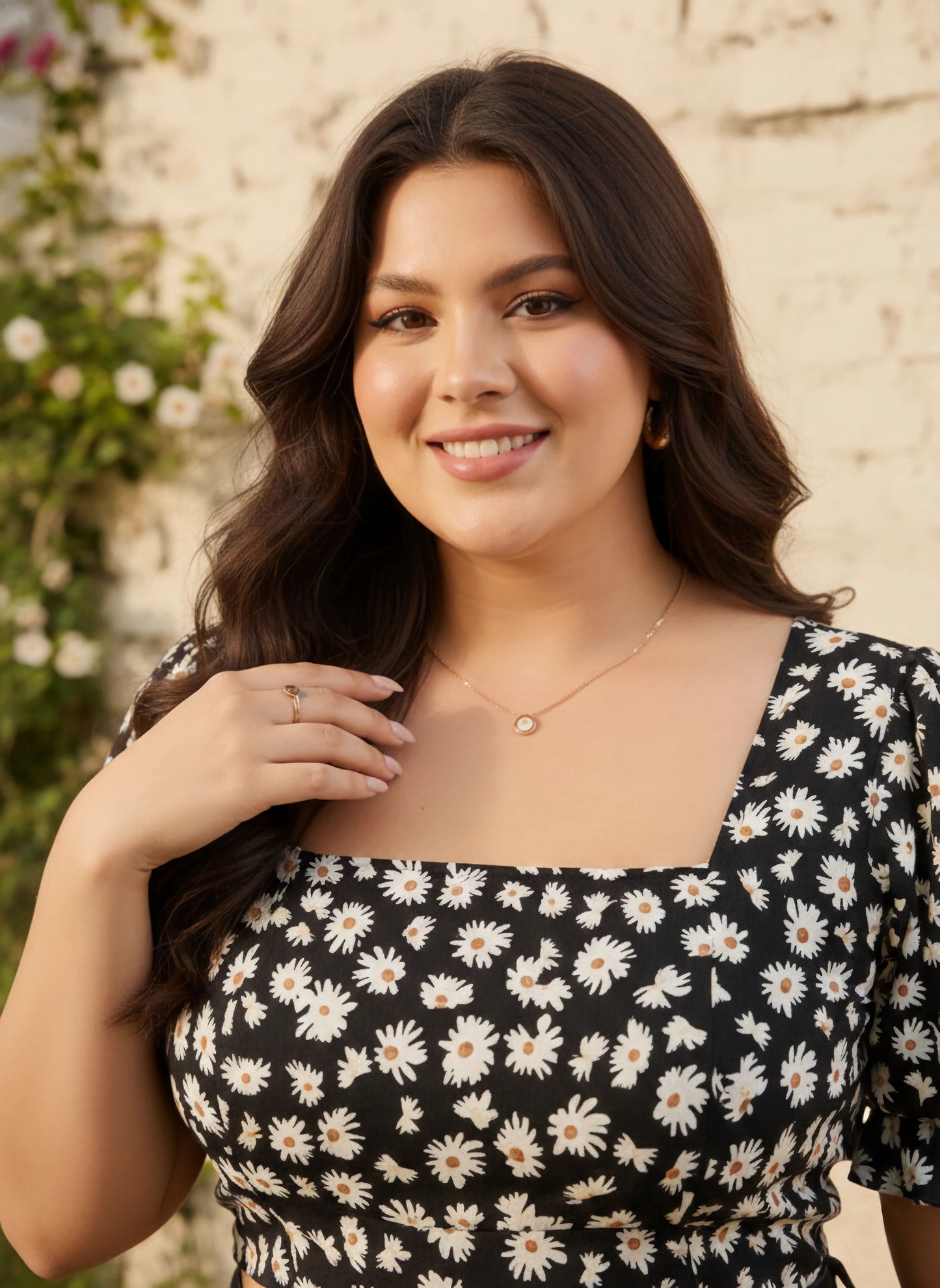 Curve Black & White Floral Printed Square Neck Puff Sleeves Backless Tie-Up Cropped Top