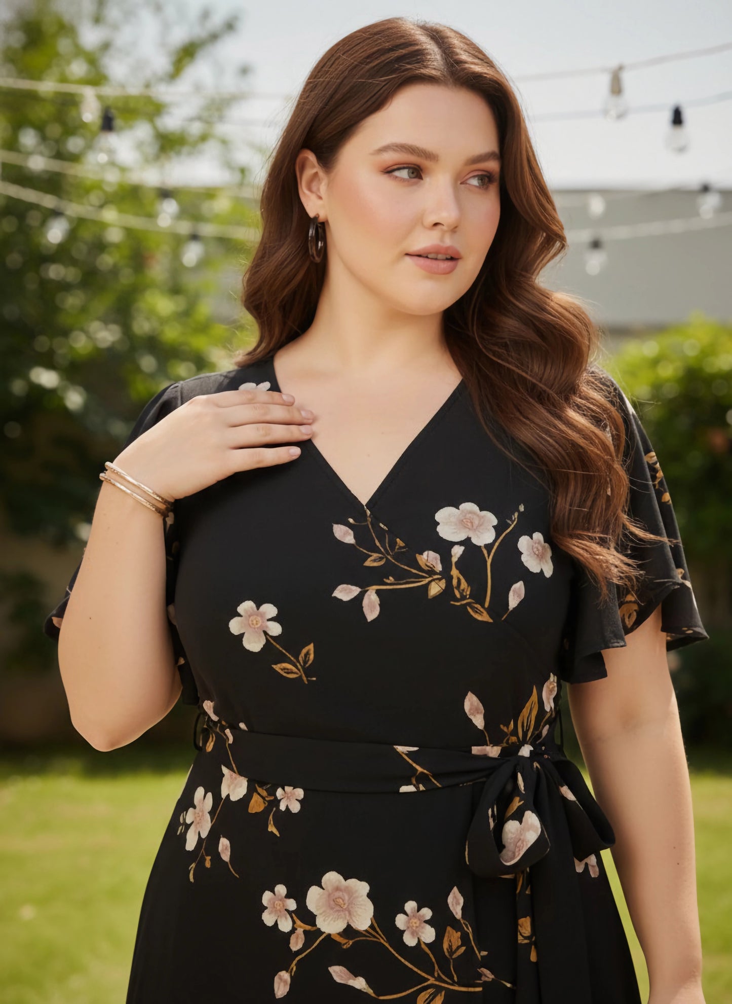 Plus Size Black & White Floral Printed V-Neck Tie-Up Flutter Sleeve Thigh-High Slit Flared Wrap Maxi Dress