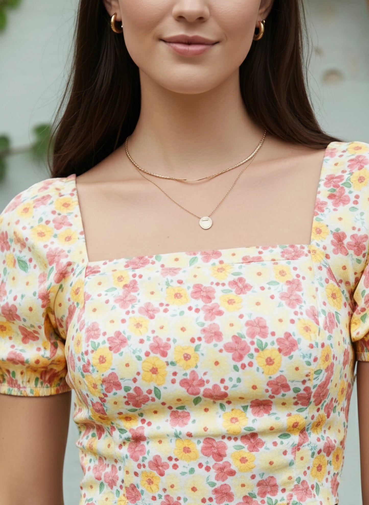 Berrylush Women White & Pink Floral Printed Square Neck Crepe Cropped Top