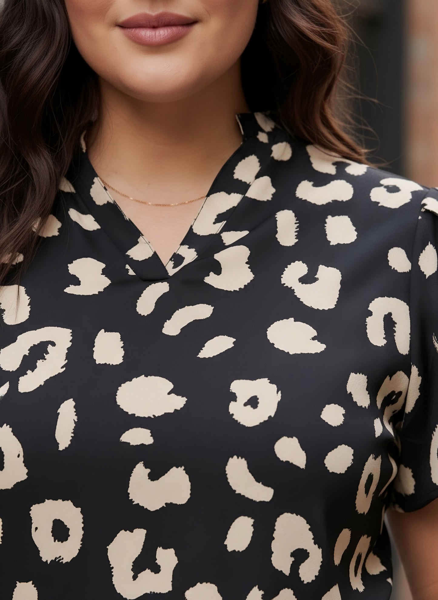 Berrylush Curve Women Black & White Animal Printed V-Neck Short Sleeves Regular Top